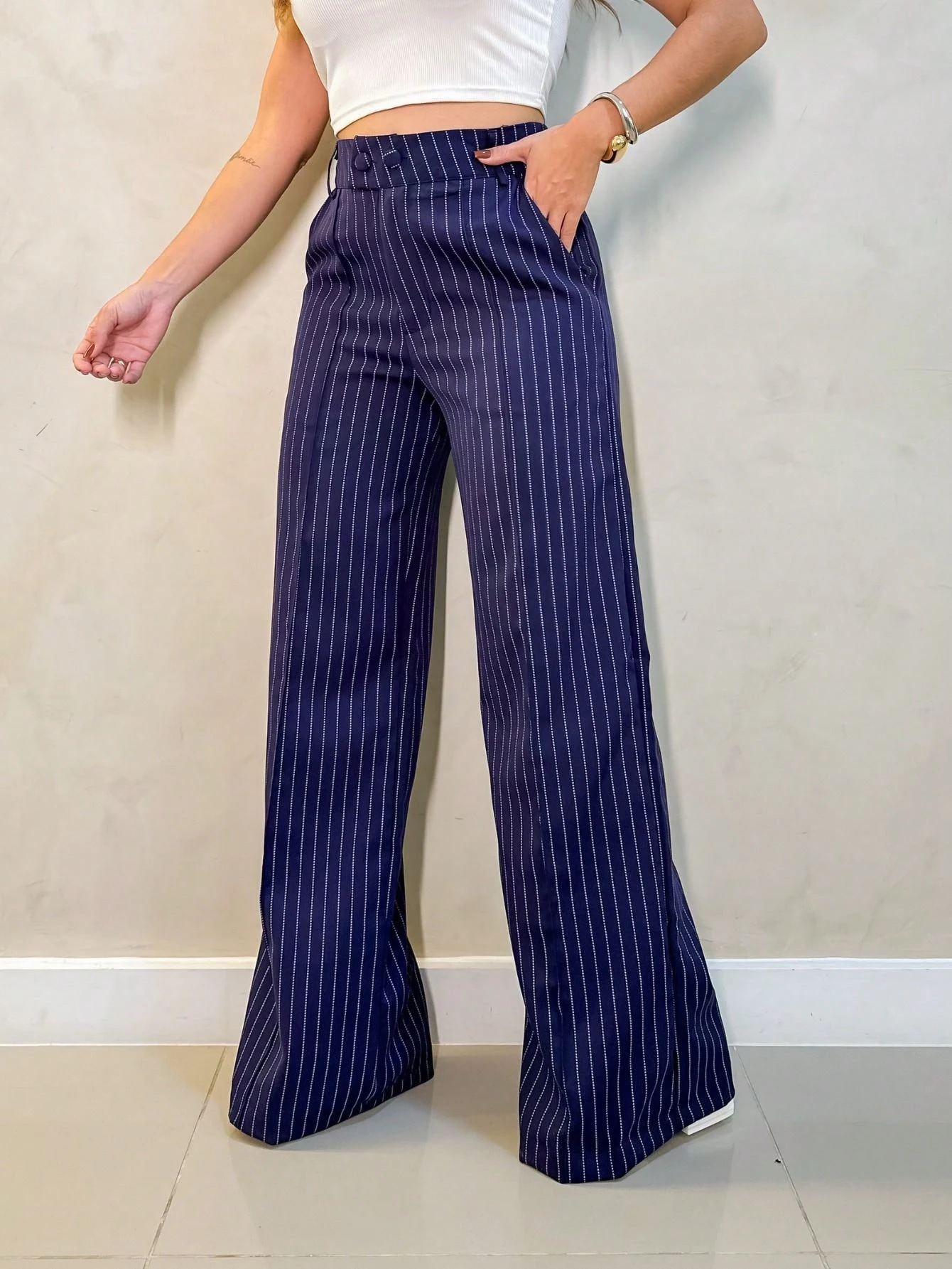 Calça Wide Leg Casual Listrada
