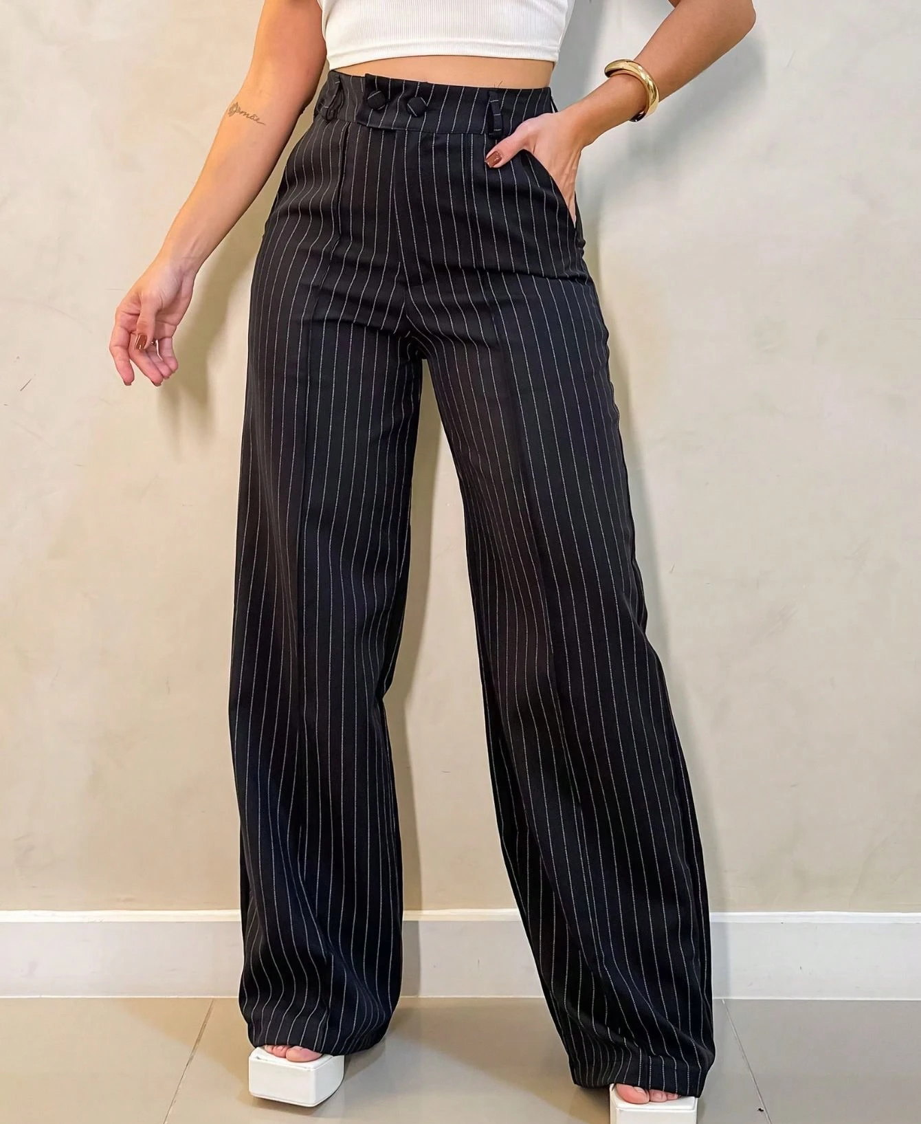 Calça Wide Leg Casual Listrada